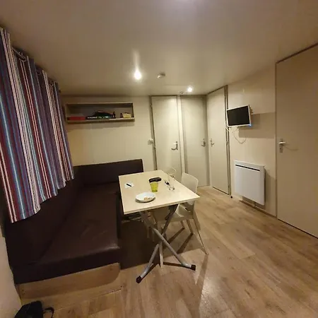 Mobil-home 40 Campingplatz *